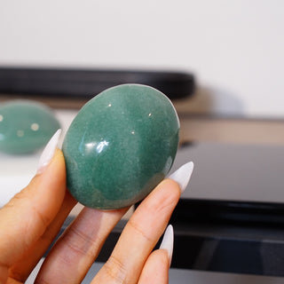 Green Aventurine Palm Stone – Stone of Luck & Opportunity