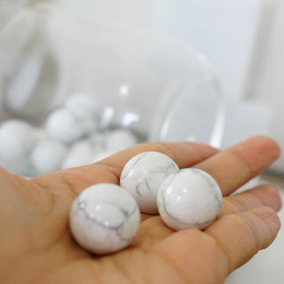 Howlite mini Sphere