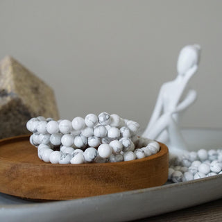 Howlite bead bracelet ( 8 mm)