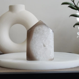 Quartzy Agate Tower