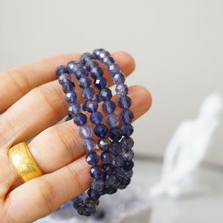Faceted iolite bracelet