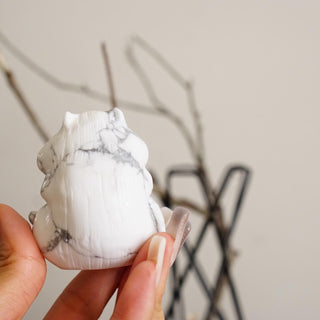 Howlite  Chipmunk carving