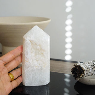 Quartzy Druzy Agate Tower