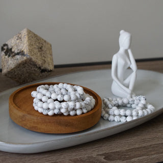 Howlite bead bracelet ( 8 mm)