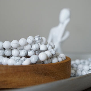 Howlite bead bracelet ( 8 mm)