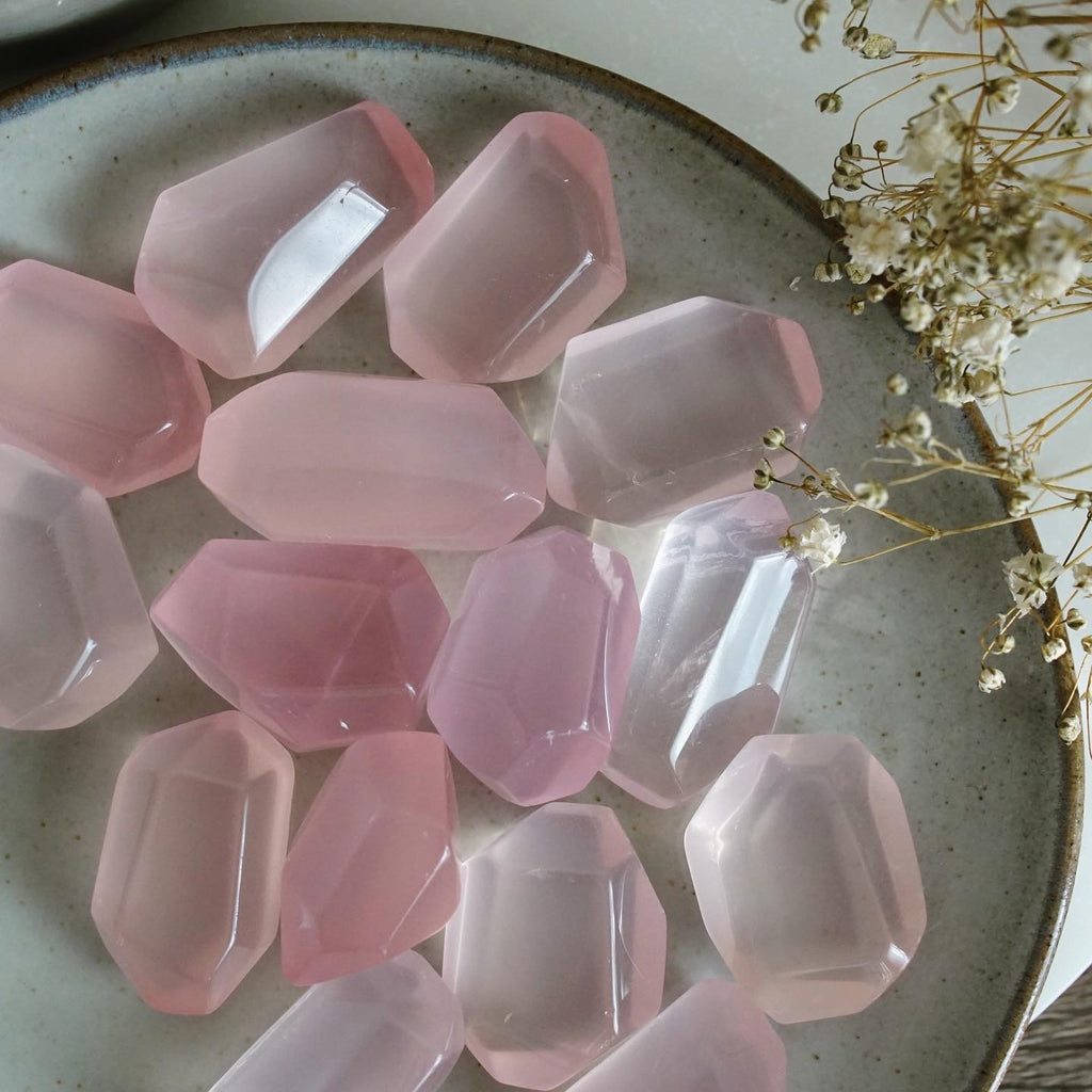 High quality Rose Quartz small Freeform – PLUMERIA BKK