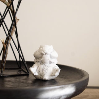 Howlite  Chipmunk carving