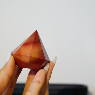 Mookaite Jasper Diamond Carving