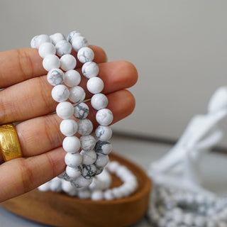 Howlite bead bracelet ( 8 mm)